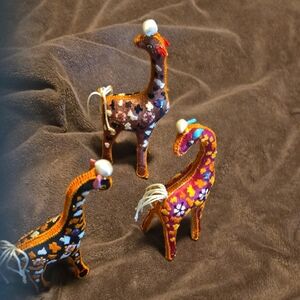 Giraffe  Hand embroidered on silk. Mixed Media Art Set